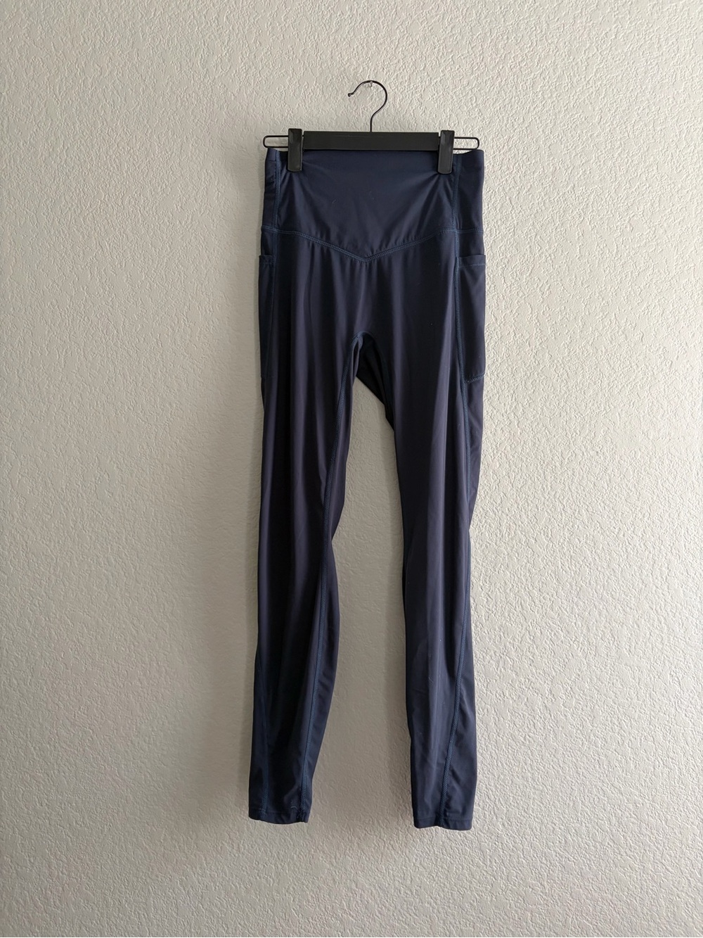 HALARA Deep Navy High-Rise Leggings with Side Pockets